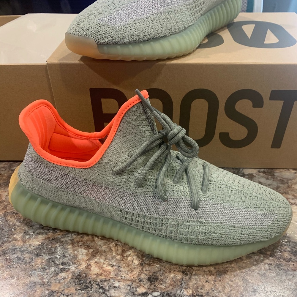 Yeezy 350 v2 Desert Sage